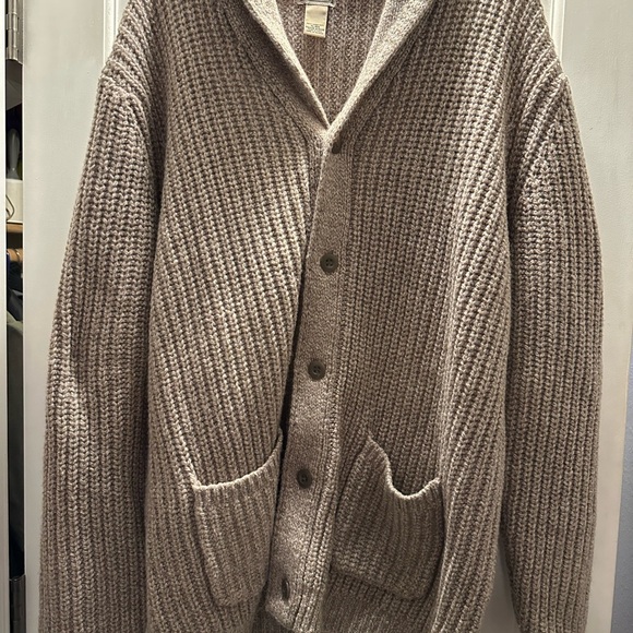 L.L. Bean 100% Lambs Wool XL-Reg Button-Up Cardigan - Picture 3 of 5
